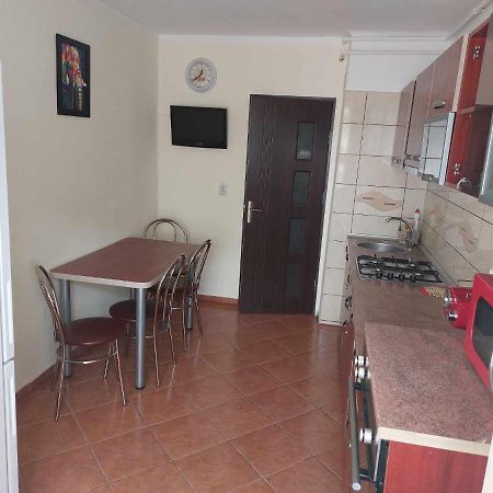 Eugenia Apartament Плоешти Экстерьер фото